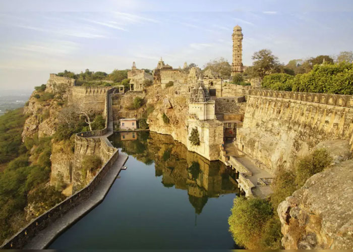 Udaipur to Chittorgarh Taxi Udaipur to Chittorgarh Taxi