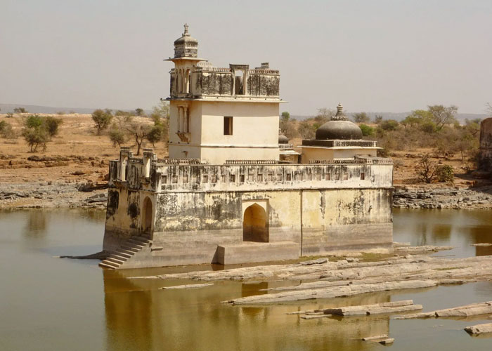 Udaipur to Chittorgarh Taxi Udaipur to Chittorgarh Taxi